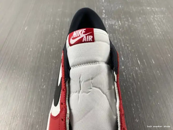 Rep LUCY Air Retro Low Jordan 705329-600 Chicago 1 0526